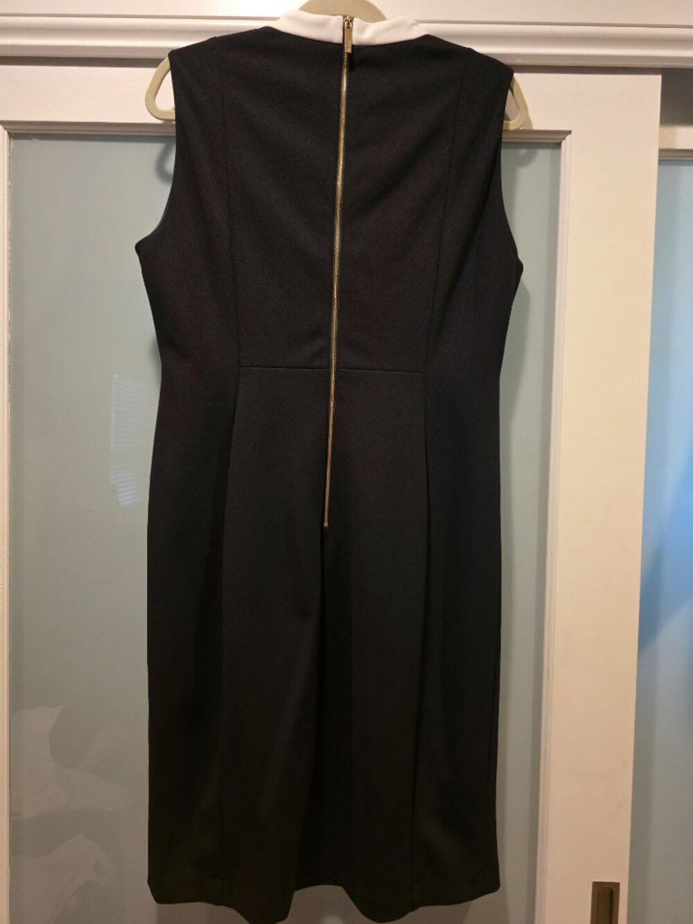 Calvin Klein sheath dress - Picture 2 of 4